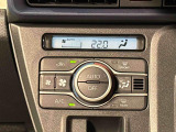車内空調は&rdquo;AUTOエアコン&rdquo;にお任せ。運転に集中出来ますよ!