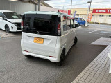 小回りが効くコンパクトなお車です。