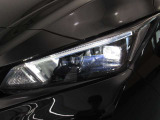 夜間走行の様々な局面に向けて、LEDヘッドランプで視認性をしっかり確保☆ハロゲンヘッドランプのおおよそ2倍の光量で、広範囲に明るくドライバーをサポートしてくれます。
