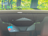 【i-ACTIVESENSE】走行中に前方の車両等を認識し、衝突しそうな時は警報とブレーキで衝突回避と被害軽減をアシスト。より安全にドライブをお楽しみいただけます。