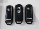 スマートキーはご家族で持ったり、予備としてもあると嬉しい3つになります!