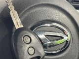 【キーレス】少し離れた場所からでもボタン一つでドアの開錠・施錠ができるのでとっても便利!ドアの鍵穴周りに傷をつけることもありません♪