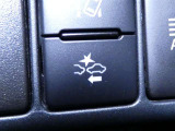 【PCS(プリクラッシュセーフティーシステム】・・・進路上の車両を前方センサーで検出し、衝突の可能性が高いと判断したときに、警報やブレーキ力制御により運転者の衝突回避操作を補助します。