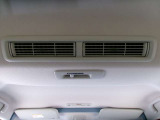 後席にはエアコンの送風機があるので快適な風を後席に送ることができます!