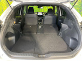 普段のお買い物や通勤、送迎等に十分な荷室スペースを確保しております。セカンドシートを倒すと、大きな荷物の積載も可能です♪