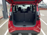 軽自動車サイズでも、今やラゲッジスペースの充実は当たり前です!本当に重宝しますよ。たくさん荷物を詰めて便利です。是非、お試しください!
