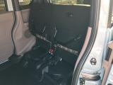 ゆとりのスペースは頭上にも!お子さまのお着替えがのびのびできるほか、背の高い荷物もラクに積み込めます。