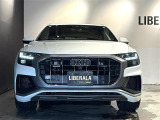 Q8 55 TFSI クワトロ デビューパッケージ Sライン 4WD 4WD 本革シート