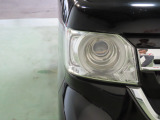 LEDヘッドライトは、点灯の瞬間から光量を発揮し、突然暗くなるトンネルなどでの安定感を高めます。