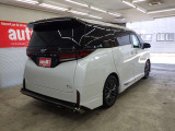 車内もキレイで嫌なニオイもありません。