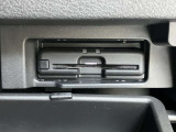 ETC車載器付きです♪高速道路をスイスイと通過!で、キャシュレス!クルマは料金所をノンストップで通過することができます☆