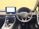 RAV4ならではの見晴らしのよい前方視界で、快適なドライブをお楽しみいただけます。