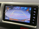 【バックカメラ】運転席から画面上で安全確認ができます。駐車が苦手な方にもオススメな便利機能です。