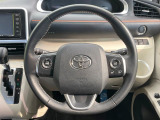 【純正革巻きステアリング】上質な革を使用することで、手にしっかり馴染みとても運転しやすいハンドルです♪