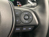 前方の車との車間を設定し、スピードを上げたり緩めたりを自動で行ってくれる追尾式の「レーダークルーズ」。上級装備の一つです!高級車にしかつかない嬉しい機能です。