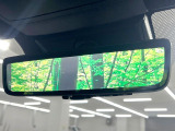 【デジタルインナーミラー】後席の大きな荷物や同乗者で後方が確認しづらい時でも安心!カメラが撮影した車両後方の映像をルームミラー内に表示。クリアな視界で状況の確認が可能です!