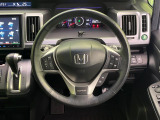【純正革巻きステアリング】上質な革を使用することで、手にしっかり馴染みとても運転しやすいハンドルです♪