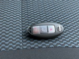 日産インテリジェントキー!遠くからでも鍵を開けられます。