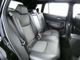 ゆとりある広々とした車内空間は、ドライブを始め買い物やレジャーなど、幅広く活躍します。一人でもみんなとでもお出かけを楽しみましょう!
