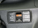 両側電動スライドドアで狭い所でも乗り降り楽々です!