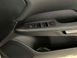 運転の操作性、快適性、など全ては、シートポジションから始まります。シートメモリーは、重要な機能です。