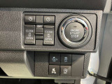 車両状態証明書修復歴の有無も一目瞭然。機能や内装・外装、走行距離、修復歴の有無をチェックし、クルマの状態を10段階にした車両状態証明書。数字や記号を使ってわかりやすく表示しています。