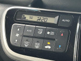 【フルオートエアコン】運転席と助手席でそれぞれお好みの温度設定が可能で全席にも適切な空調をお届け致します。