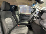 運転席も広々としており運転しやすい環境を実現しています☆