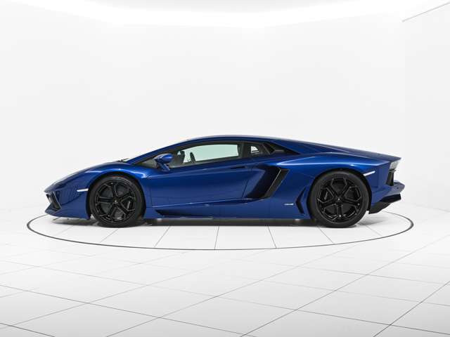ランボルギーニ アヴェンタドール LP700-4 4WD 4WD の中古車詳細