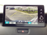 バックモニター付きで、車庫入れやバック時の後方確認をしっかりサポート。モニターに映し出される映像で死角も確認しやすく、狭い場所での駐車や後退時の操作をより安心して行えます。