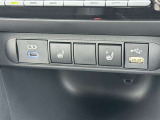 ★USB充電端子★スマートフォンやタブレットの充電ができるように!★シートヒーター★運転席・助手席に装備!座面と背もたれを素早く温めます!