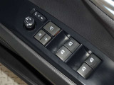 電動格納式ドアミラー・パワーウインドウを装備しています。