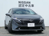 アダプティブLEDヘッドライト。フロントカメラで前方の状況を検知し対向車や先行車に眩しい思いをさせることなく必要なところだけを遠くまで照射します。