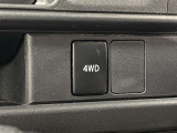 【安心の4WD】4輪すべてで駆動するのでパワーがあり、雪道など悪路での走行がスムーズになります!雪が降る北海道だと四駆が安心ですね☆