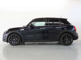 MINIオーナーのために設計されたオリジナルのMINI自動車保険がございます。車のことは全ておまかせください。