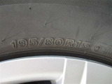 195/80R15    車両装着標準タイヤサイズです。 タイヤのご相談もトヨタモビリティ石川にお任せください