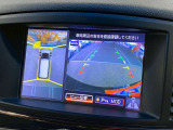 【アラウンドビュ】運転席から画面上で安全確認ができます。駐車が苦手な方にもオススメな便利機能です。