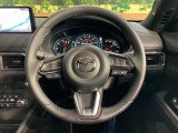 【純正革巻きステアリング】上質な革を使用することで、手にしっかり馴染みとても運転しやすいハンドルです♪