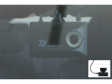 ドライブレコーダー(TZ-DR210)装備してます。フロントとリヤーのカメラで録画しているので万が一の時の記録で安心です。