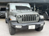 jeep伝統の7スロットグリルです。