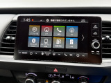 【ホンダコネクトディスプレイ】Honda CONNECT」やHonda Total Care プレミアムを利用する通信機能付きディスプレイオーディオ、ナビ・通信・各種アプリ連携を扱える車載端末です