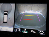 全方位カメラ装備☆前後左右4つのカメラが上から見ているように映すので安心して駐車できます♪