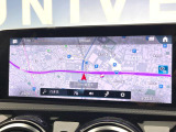 ●純正ナビ:一体感のあるナビは、高級感ある車内を演出してくれます。Bluetooth再生などオーディオ機能も充実しておりますので、運転もより楽しめます♪