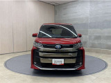 お車購入のポイントとなるフロントマスクです。上質で迫力あるデザインですね☆☆