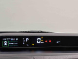 TFTカラ-マルチインフォメ-ションディスプレイ4.2インチの液晶画面に、安全・安心のコンテンツやオ-トエアコンのステ-タスなど、さまざまな運転情報を表示し見やすさにこだわったメ-タ-です♪