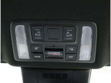 電動のスライドドアで楽々スムース!運転席からも開閉の操作もできます♪キーのスイッチひとつで自動開閉できる便利な機能もついてます♪