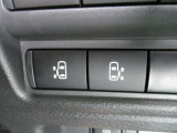 両側電動オートスライドドア付き!!運転席のスイッチでも開閉可能です♪重い荷物を持っている時や雨の日に重宝します。小さいお子様がいても巻き込み防止機能や手動のみに切替も出来ますので、安心です☆