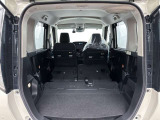 もっと荷物を載せたいときは、リアシートを倒して、このようにアレンジできます!