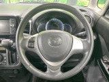【純正革巻きステアリング】上質な革を使用することで、手にしっかり馴染みとても運転しやすいハンドルです♪