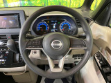 【ステアリングスイッチ】運転中、前方から目線をそらすことなく、オーディオ等の操作が可能な便利機能!安心&快適なドライブを演出してくれます♪